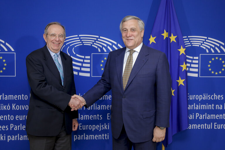 Φωτογραφία 1: Antonio TAJANI - EP President meets with Pier Carlo PADOAN - Italian Minister of Economy and Finance