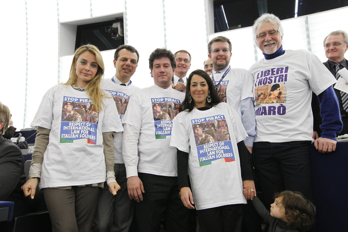 Italian EPP MEP's wearing T-shirt and asking for freedom for Italian soldiers