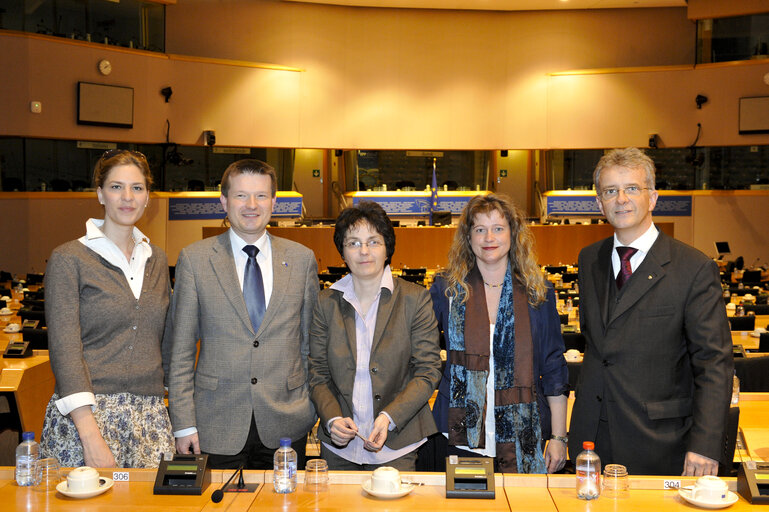 Fotografi 1: MEP meets with Pro-Life group