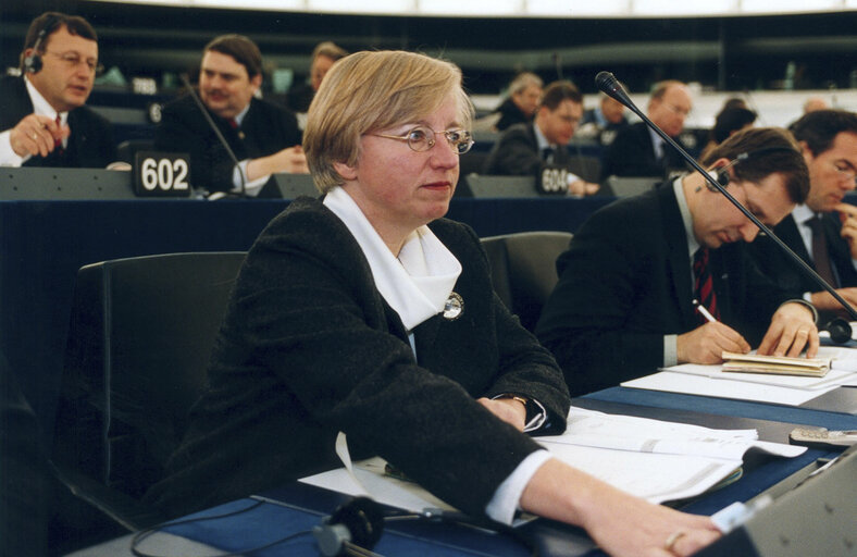 Fotografia 1: Maria MARTENS in plenary session in Strasbourg.