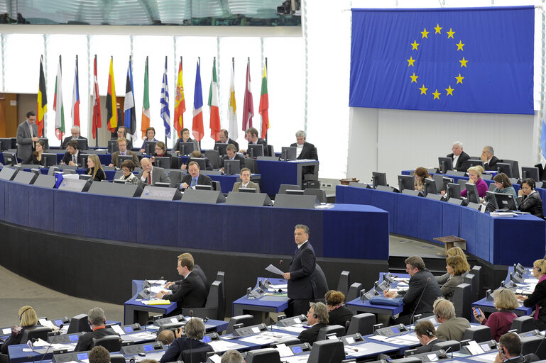 Fotografie 1: Hungarian Prime Minister in Hemicycle in Strasbourg Week 03 - 2012
