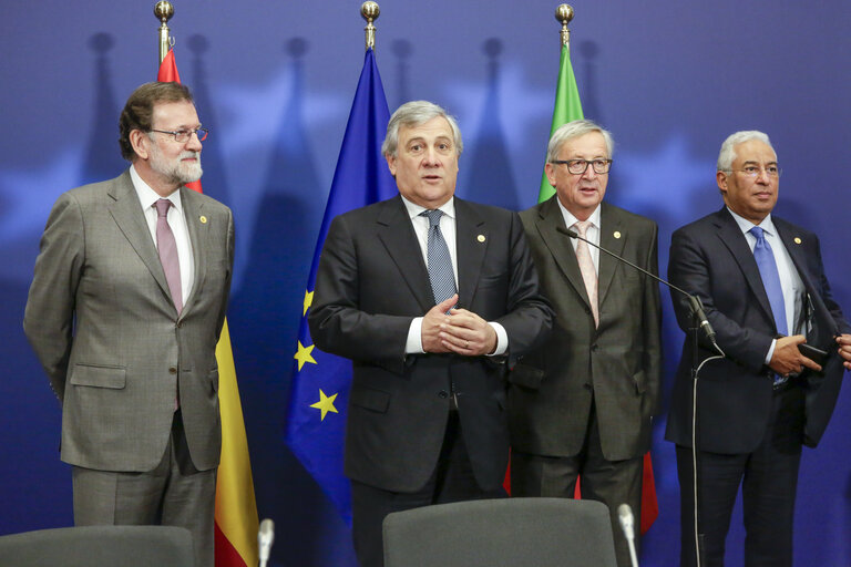 Foto 18: Antonio TAJANI - EP President takes part in the European Council meeting - Ceremony of the donation of the amount of the 2017 princess of Asturias award of Concord to the Governments of Spain and Portugal