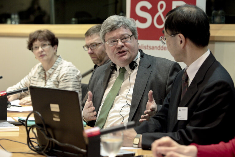 Hearing with MEP Reinhard BUTIKOFER and delegation of guests from Japan about Japan's rare Earth Elements strategy