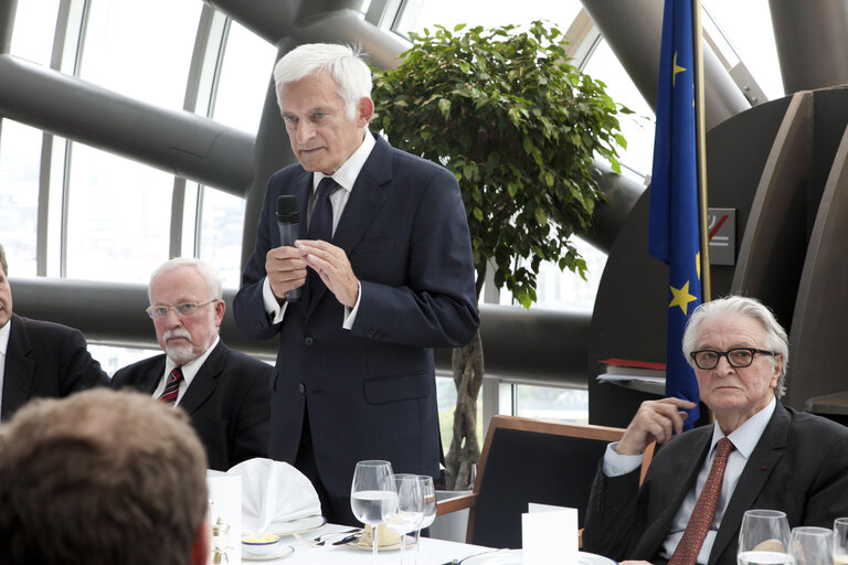 Fotografia 1: Official lunch to commemorate the 20th anniversary of the German reunification.