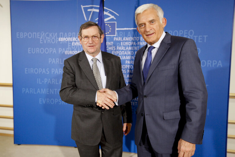 EP President Jerzy BUZEK meet Professor Norman DAVIS