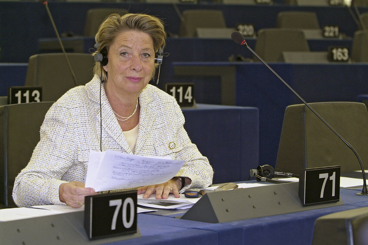 Ursula STENZEL in plenary session in Strasbourg.