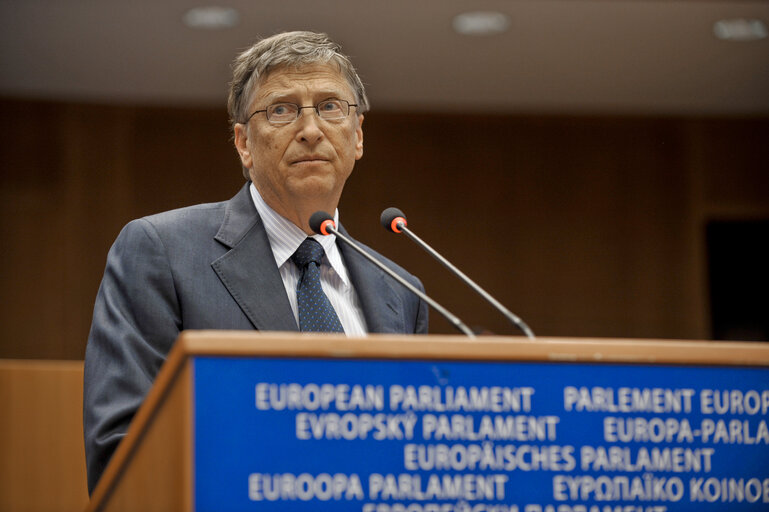 Fotografija 8: DEVE committee discussion with Bill Gates on the impact of effective aid.