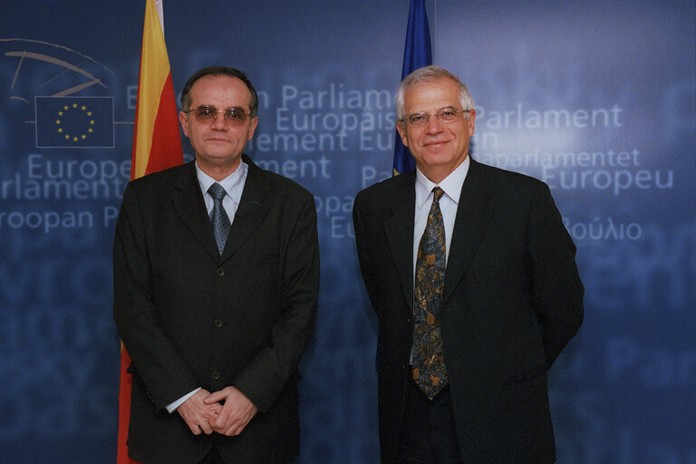 Fotografija 1: EP President meets with the President of the Parliament of Macedonia.