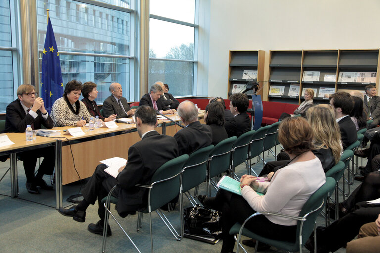 Fotografie 5: Presentation of a book about the Lisbon Treaty .