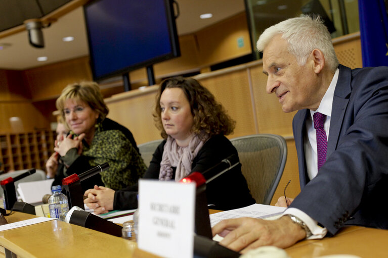 Fotografia 10: EP President meets with the European United Left / Nordic Green Left Group