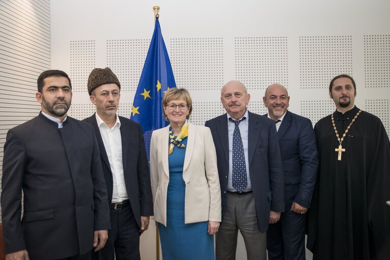 Fotografie 4: Mairead McGUINNESS - EP Vice-President  meets with Azerbaijan religious leaders