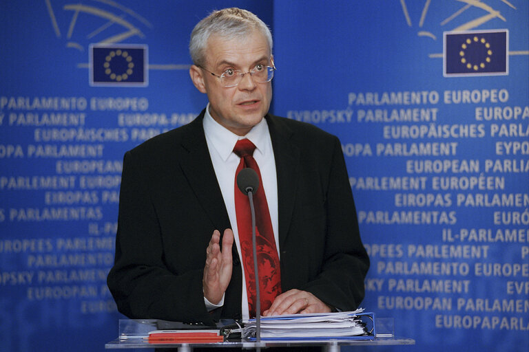 Press conference by the Commissioner designate for Employment following his hearing by the EP.