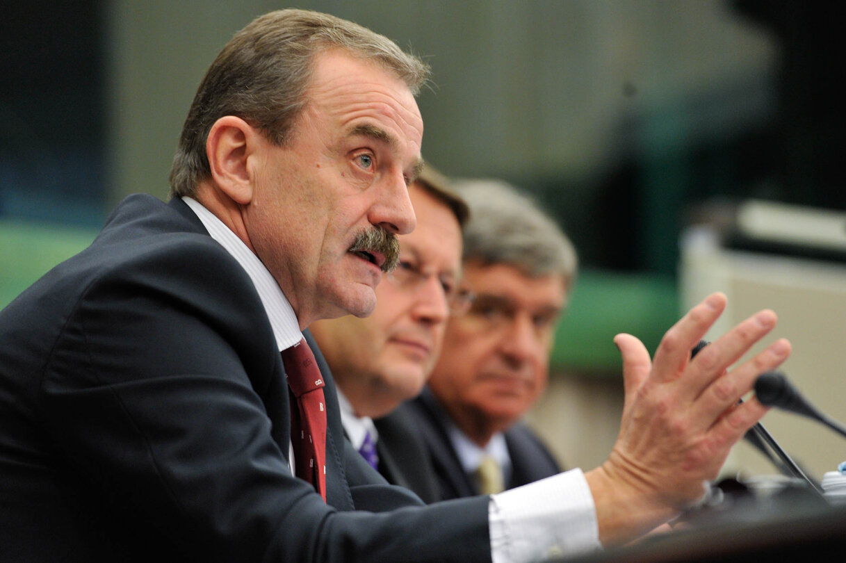 South eastern Europe: Challenges and responsabilities. L'Europe du sud-est: défis et responsabilités