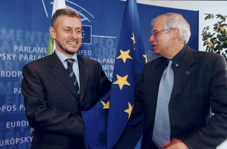 Billede 1: EP President meets with the Minister for Foreign Affairs of Bulgaria.