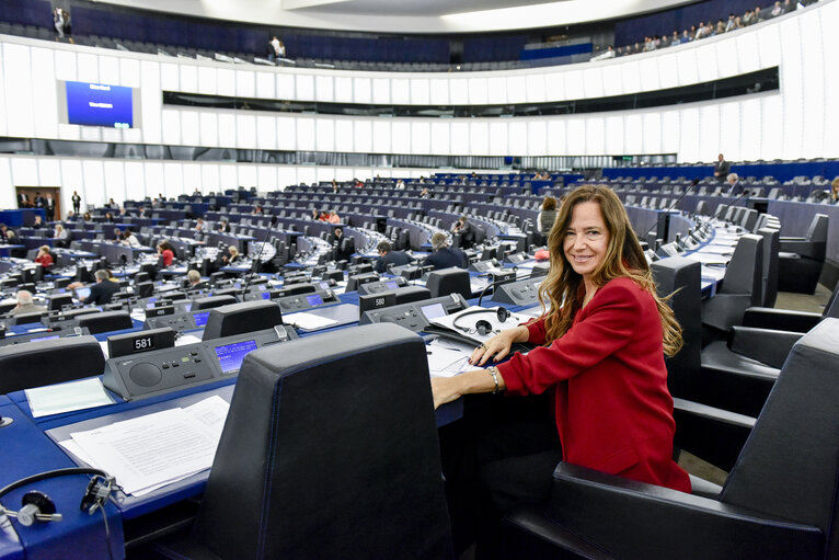 Teresa BARRIO JIMENEZ-BECERRIL in plenary session Week 40 2017 in Strasbourg