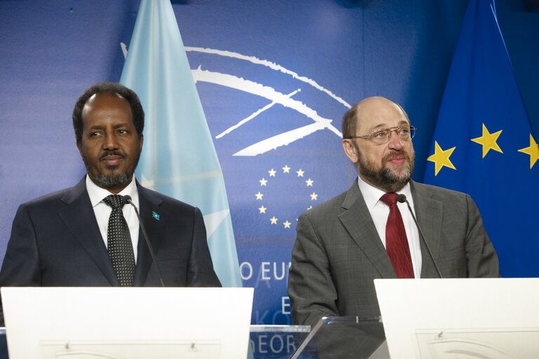 Foto 4: Martin SCHULZ EP President meets with Hassan SHEIKH MOHAMUD, President of Somalia. Press point.