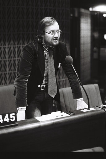 Fotografi 46: The MEP Jens-Peter BONDE during a session in Strasbourg in February 1980.