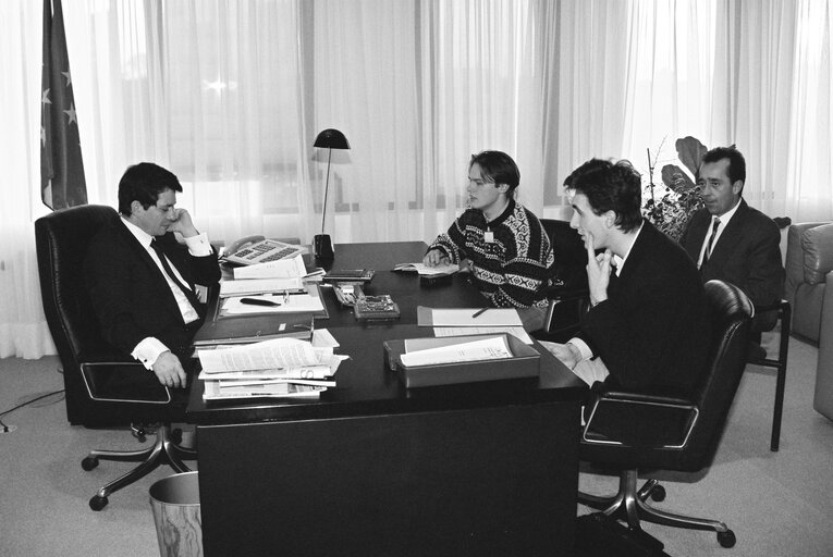 Photo 18: EP President receives a delegation of the Young Socialists.