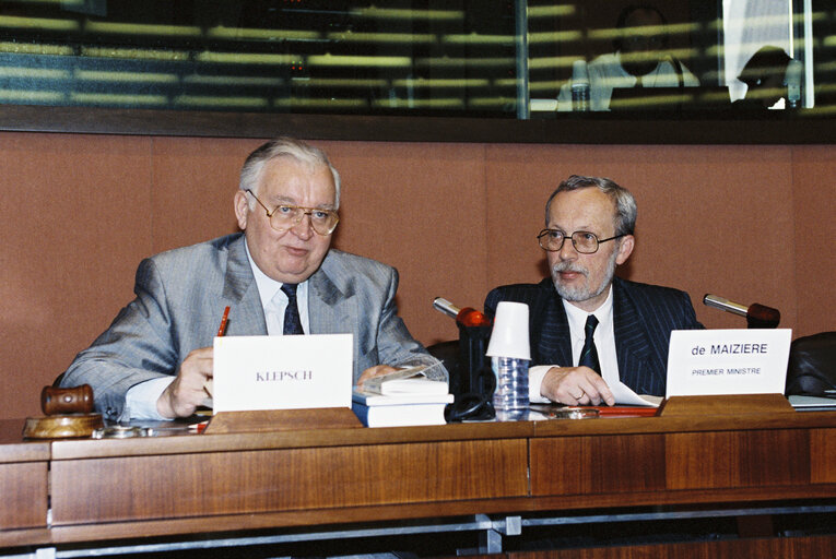 Visit of the West- German Chancellor and of the first democratically elected Prime Minsiter of East Germany to the EP.