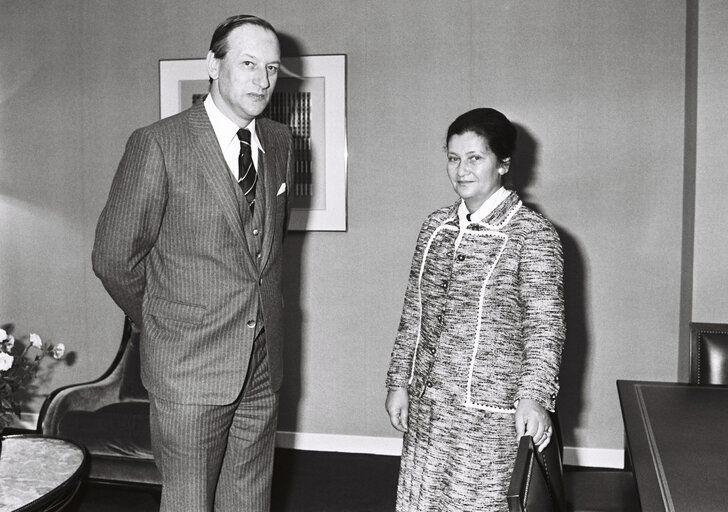 Simone VEIL  EP President meets the new MEP Luc BEYER DE RYKE