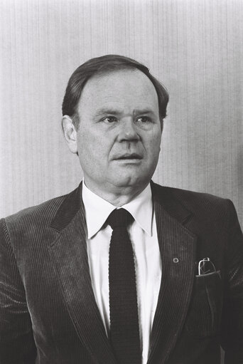 Horst LANGES official portrait