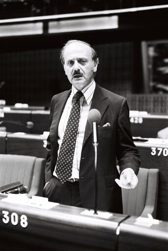 The MEP Derek PRAG during a session in Luxembourg on May 1980.