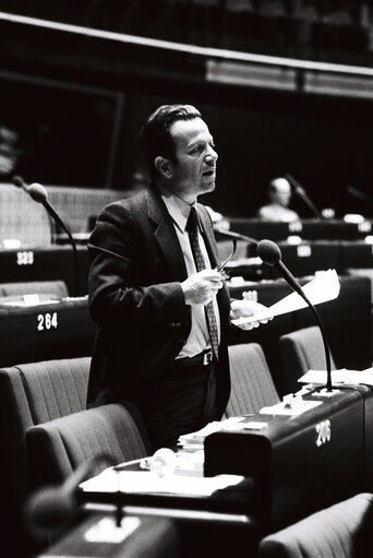 Foto 2: The MEP Domenico CERAVOLO during a session in Strasbourg on January 1980.