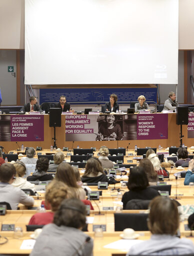 Photo 2 : International women's day.  Louise WIMMER, film screening