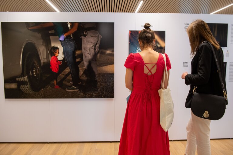 Fotografie 15: Opening of the new Info Hub of the European Parliament, hosting a World Press Photo temporary exhibition, in Brussels