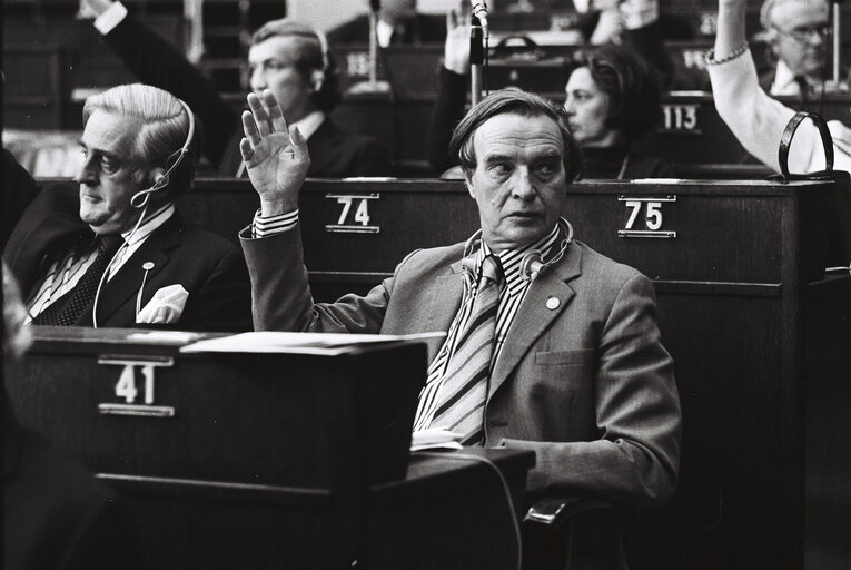 Fotografija 15: Plenary session in Luxembourg in October 1974