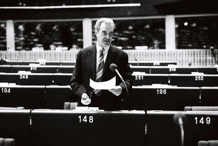 The MEP Manlio CECOVINI during a session in Strasbourg on February 1980.