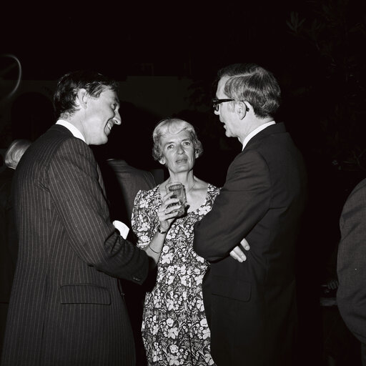 Valokuva 1: U.S.-EEC meeting in April 1983 - Reception