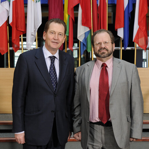 Fotagrafa 3: Graham WATSON meets with John CORTES - Gibraltar Minister