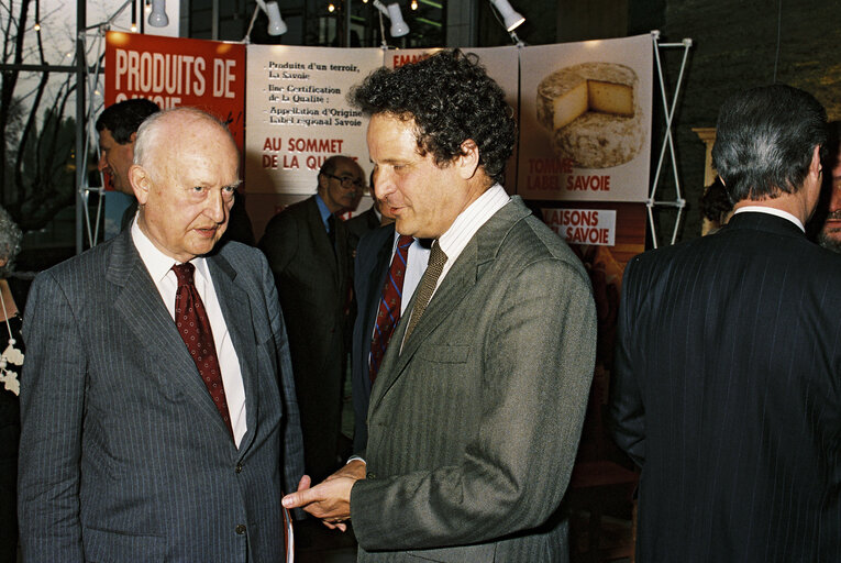 Fotografi 7: Exhibition to promote the French region of Savoie in May 1989