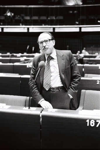 The MEP Mauro FERRI during a session in Strasbourg in April 1980.