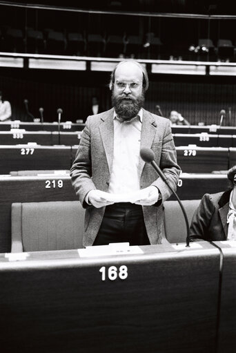 The MEP Ove FICH during a session in Strasbourg in April 1980.