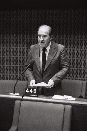 Foto 9: The MEP Neil BLANEY during a session in Strasbourg in March 1980.