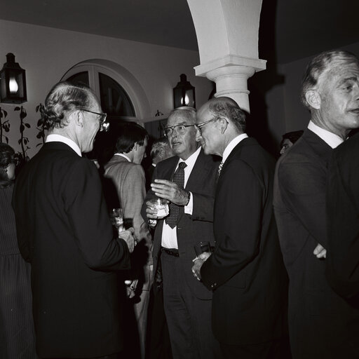 Φωτογραφία 10: U.S.-EEC meeting in April 1983 - Reception