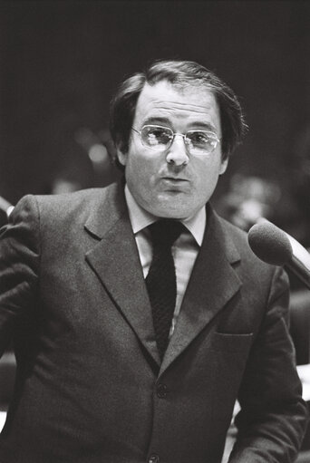 Commission Jenkins in plenary session in Luxembourg on January 1977