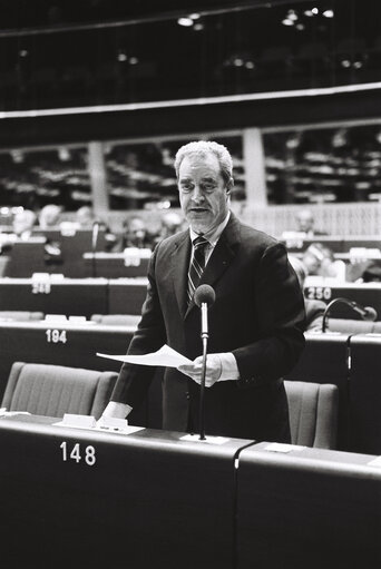 Fotografi 50: The MEP Manlio CECOVINI during a session in Strasbourg on February 1980