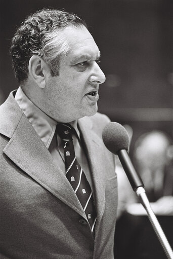 Foto 27: United Kingdom Minister of State for Agriculture, Fisheries and Food John SILKIN during a session in Luxembourg in March 1977.