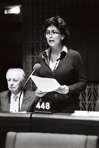 Foto 8: The MEP Luciana CASTELLINA during a plenary session in Strasbourg on January 1980.