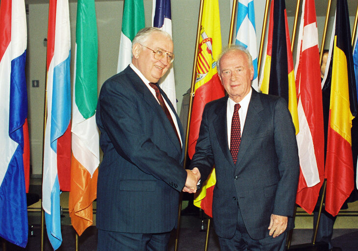 Fotagrafa 2: Official visit of Yitzhak RABIN, Prime Minister of the State of Israel