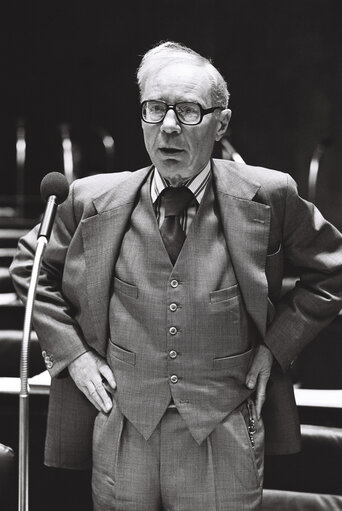 Zdjęcie 4: The delegue Charles FLETCHER-COOKE during a session in Luxembourg in October 1978.