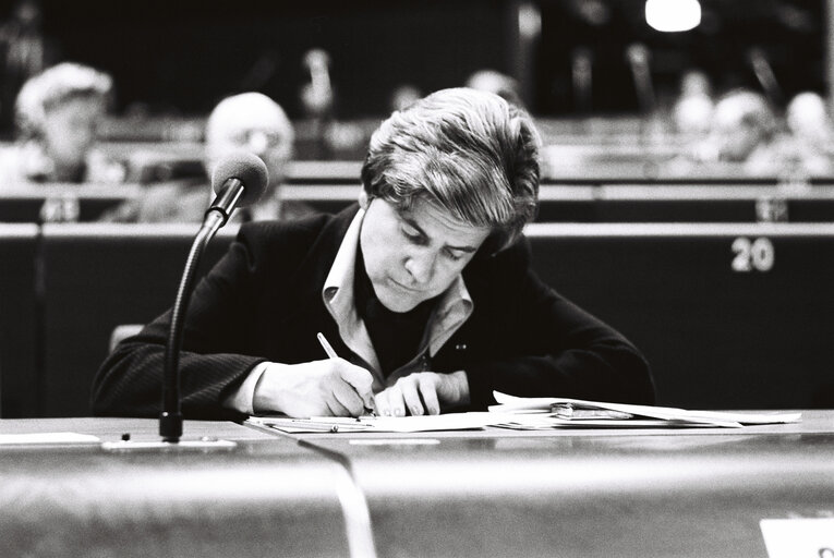 Billede 7: The delegue Colette FLESCH during the European Parliament Presidential election.