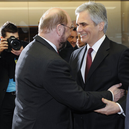 Foto 11: EP President  Welcomes Austrian Chancellor