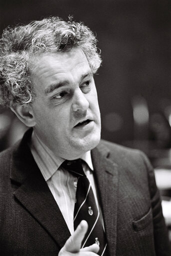 Fotagrafa 1: Portraits of Tam DALYELL in a Luxembourg session