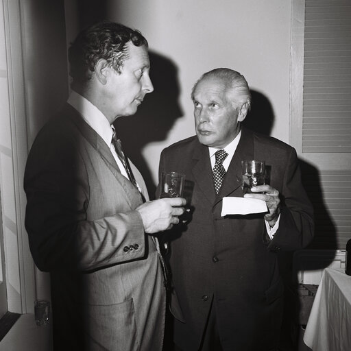 Valokuva 8: U.S.-EEC meeting in April 1983 - Reception