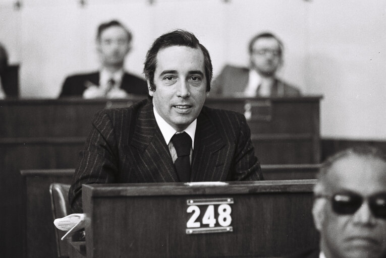 Fotografija 5: Plenary session in Luxembourg in October 1974