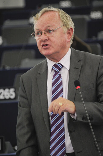 Foto 16: Plenary Session week 6 2013 - Improving access to finance for SMEs